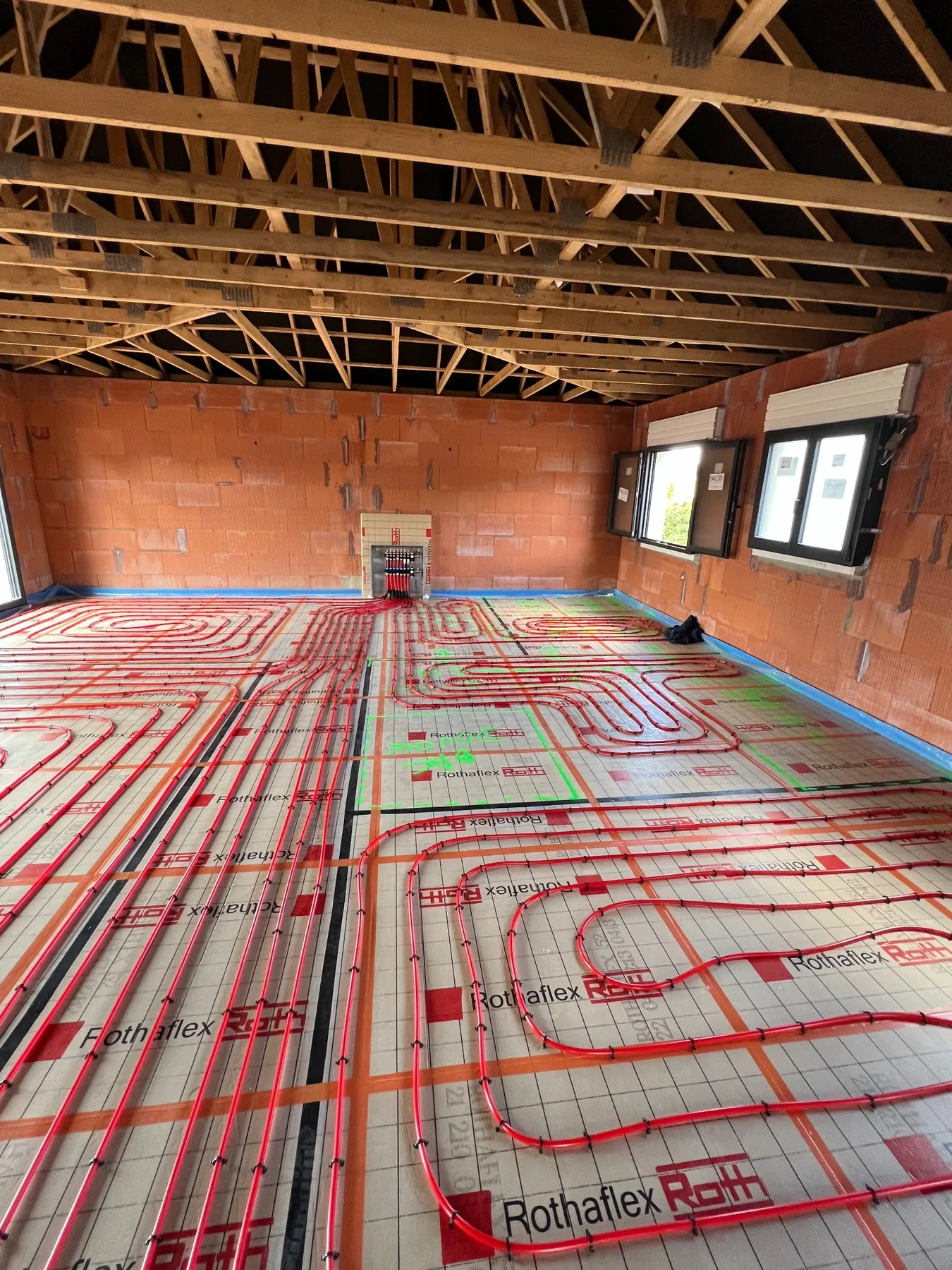Installation d'un plancher chauffant Rothaflex